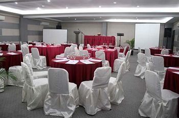Hotel Candi 2*