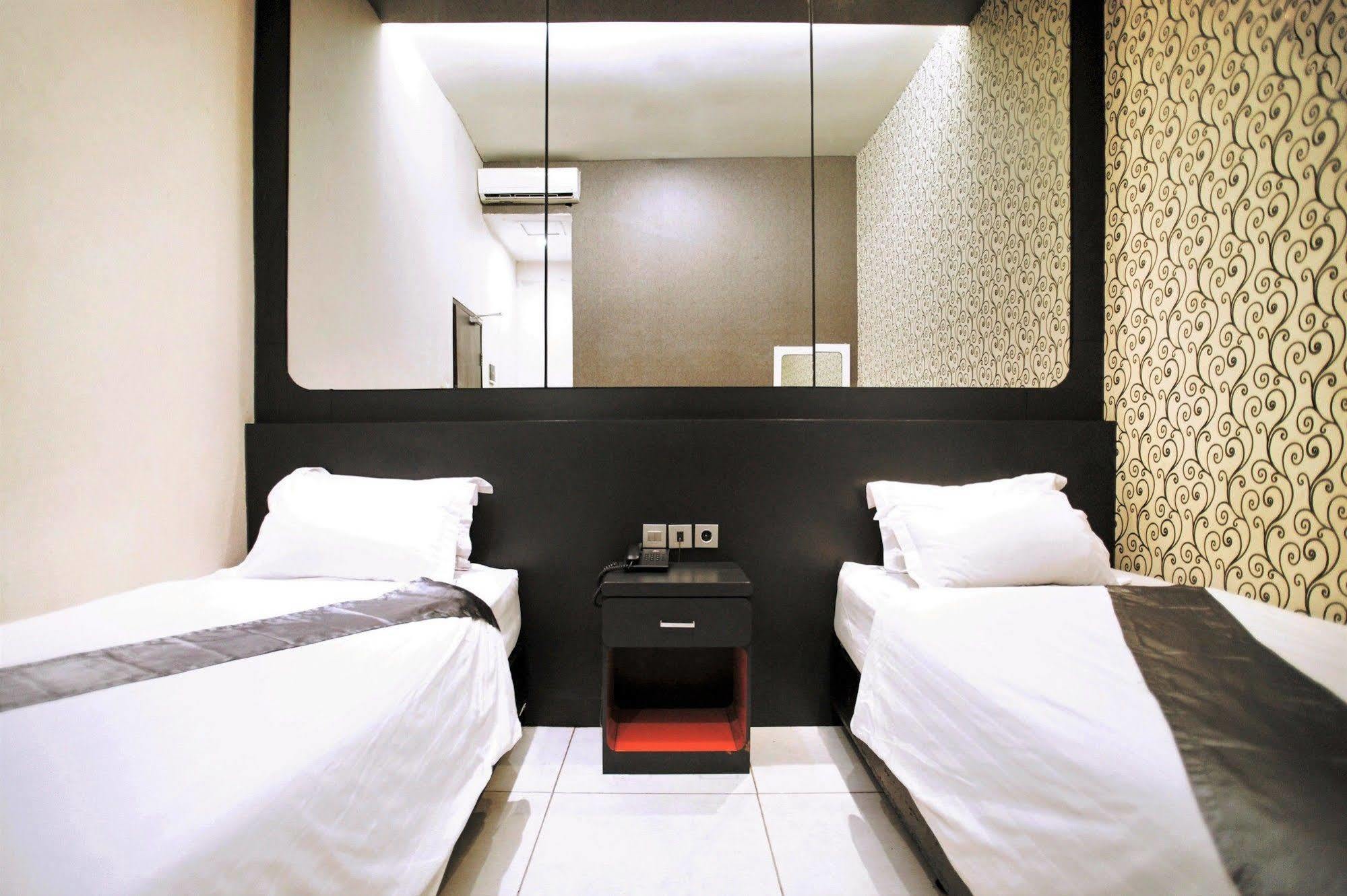 Candi Hotel